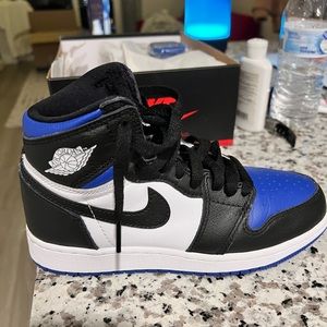 Royal Toe GS high tops! Size 3.5.
